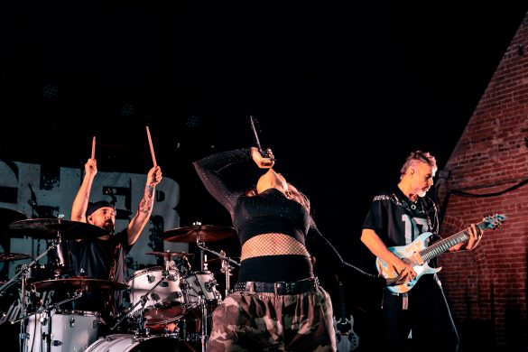 Butcher Babies 31726-12