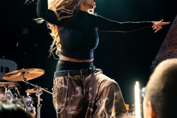 Butcher Babies 31726-13