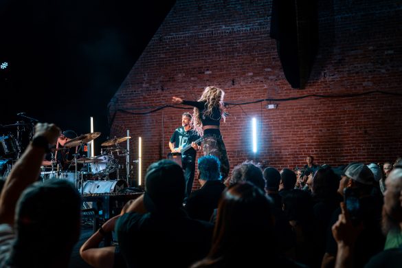 Butcher Babies 31726-15